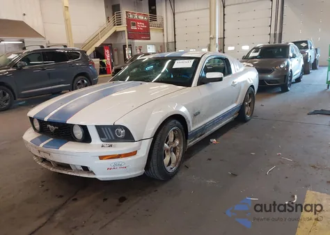 2006 Ford Mustang Gt z USA, uszkodzony, nr VIN 1ZVFT82H065168667